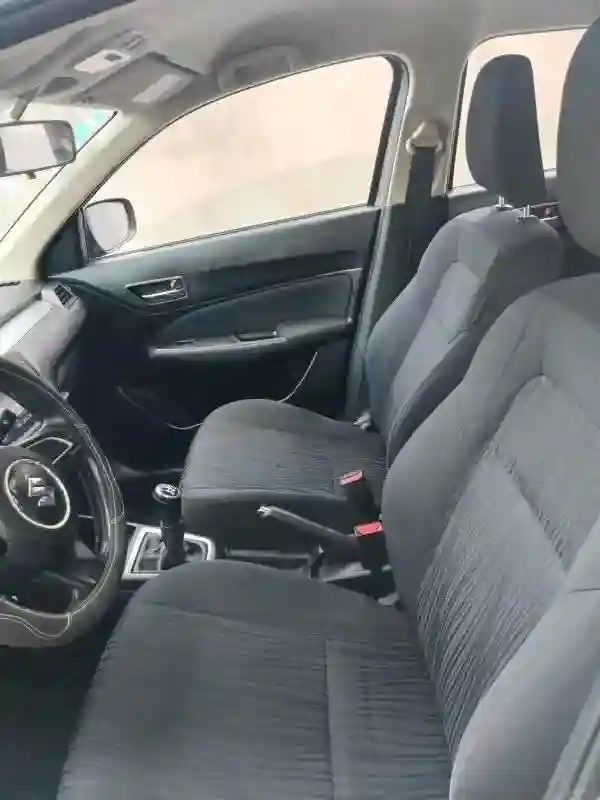 Suzuki Dzire GL Première Main EN Très BON État - Vue 6