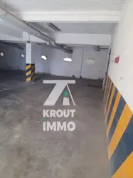 Trois Celliers et une Place de Parking à El Manar 1