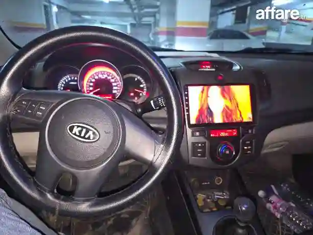 Kia Serato - Vue 1
