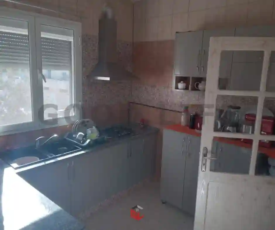 Petit Immeuble Avec 4 Apparts à la Soukra à La Soukra - Vue 1