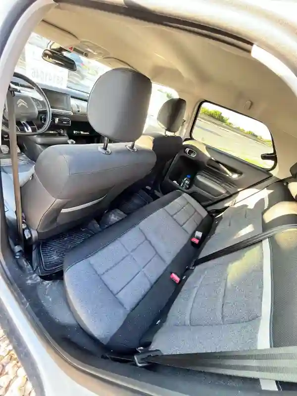 Citroen C4 Cactus Diesel 2021 - Vue 2