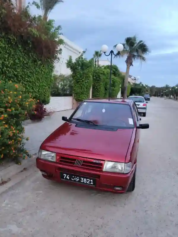 Fiat UNO Essence 1995 - Vue 3