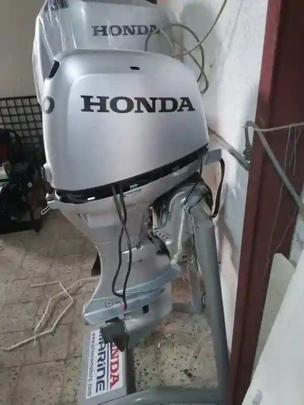 Moteur Honda 50ch - Vue 1