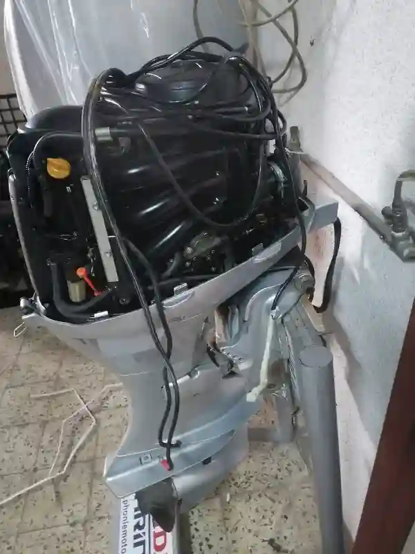 Moteur Honda 50ch - Vue 3