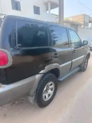 Nissan Autres Diesel 2004