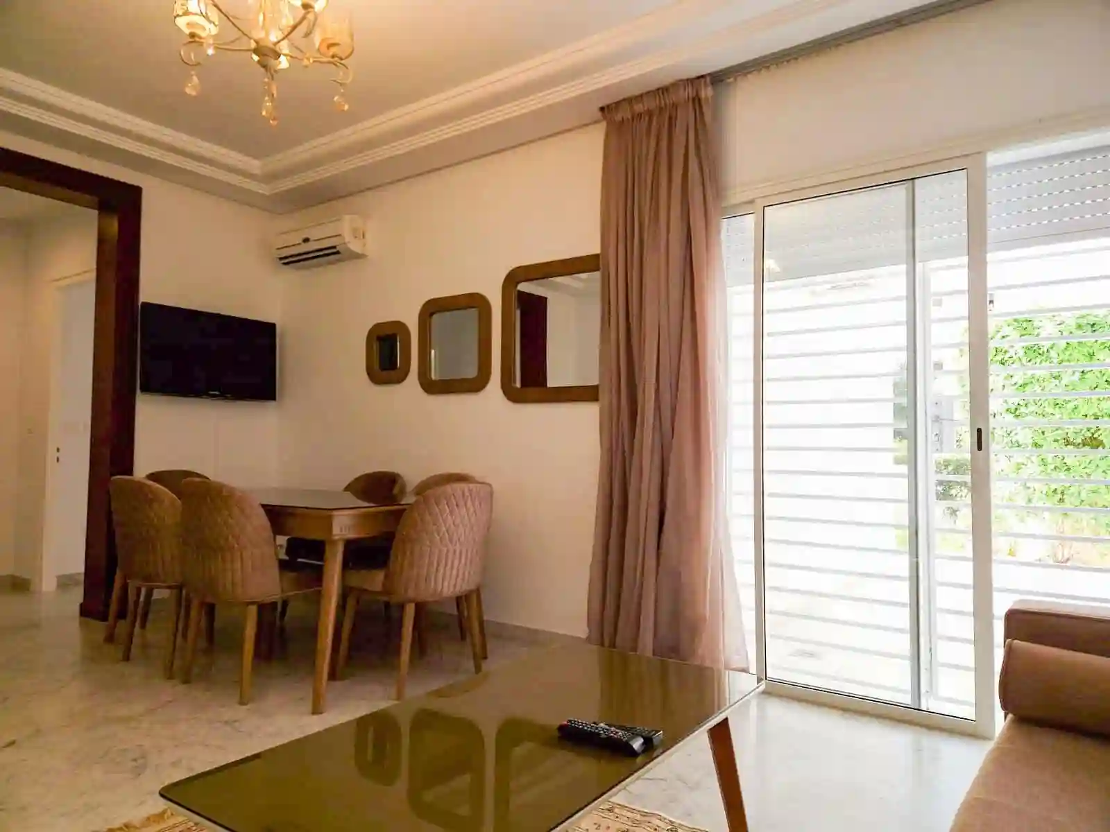 Ravissant Appartement s2 Meublé hs à Ennasr2 à Cite Ennasr - Vue 4