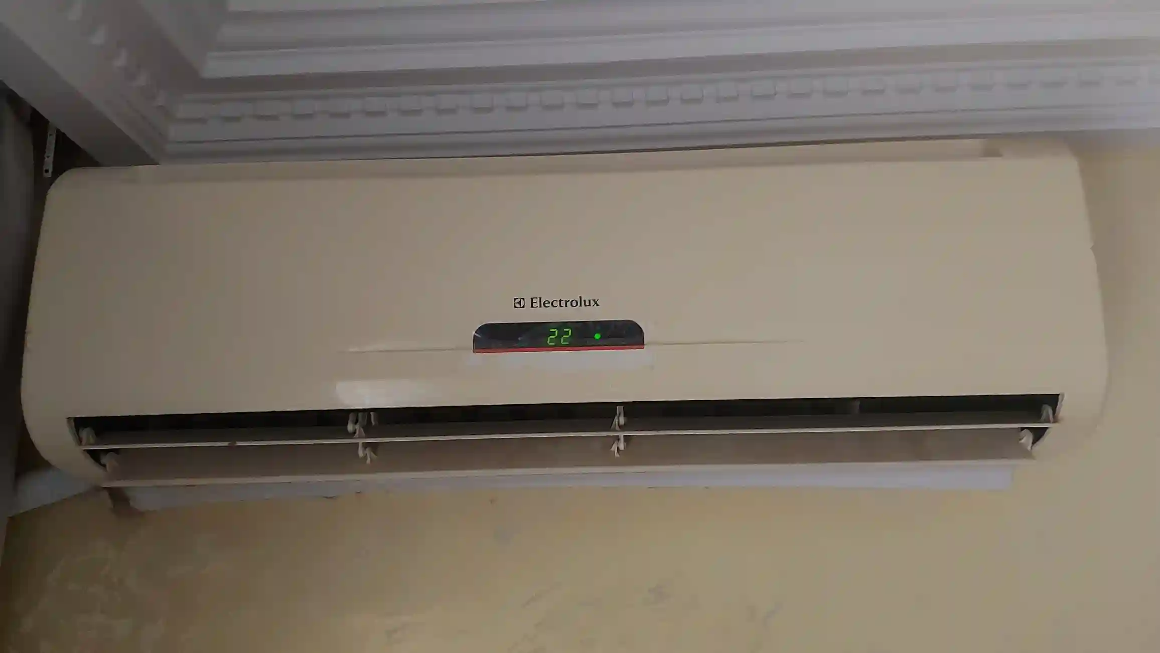 Climatiseur Electrolux 24000 btu à Mnihla - Vue 1