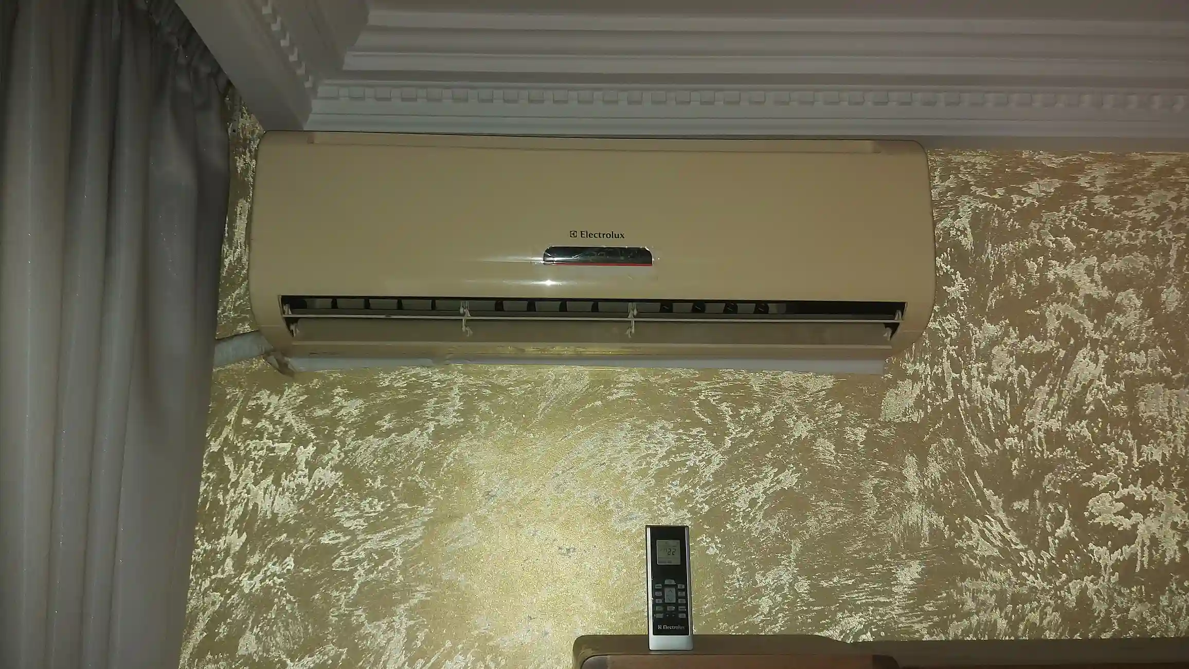Climatiseur Electrolux 24000 btu à Mnihla - Vue 2