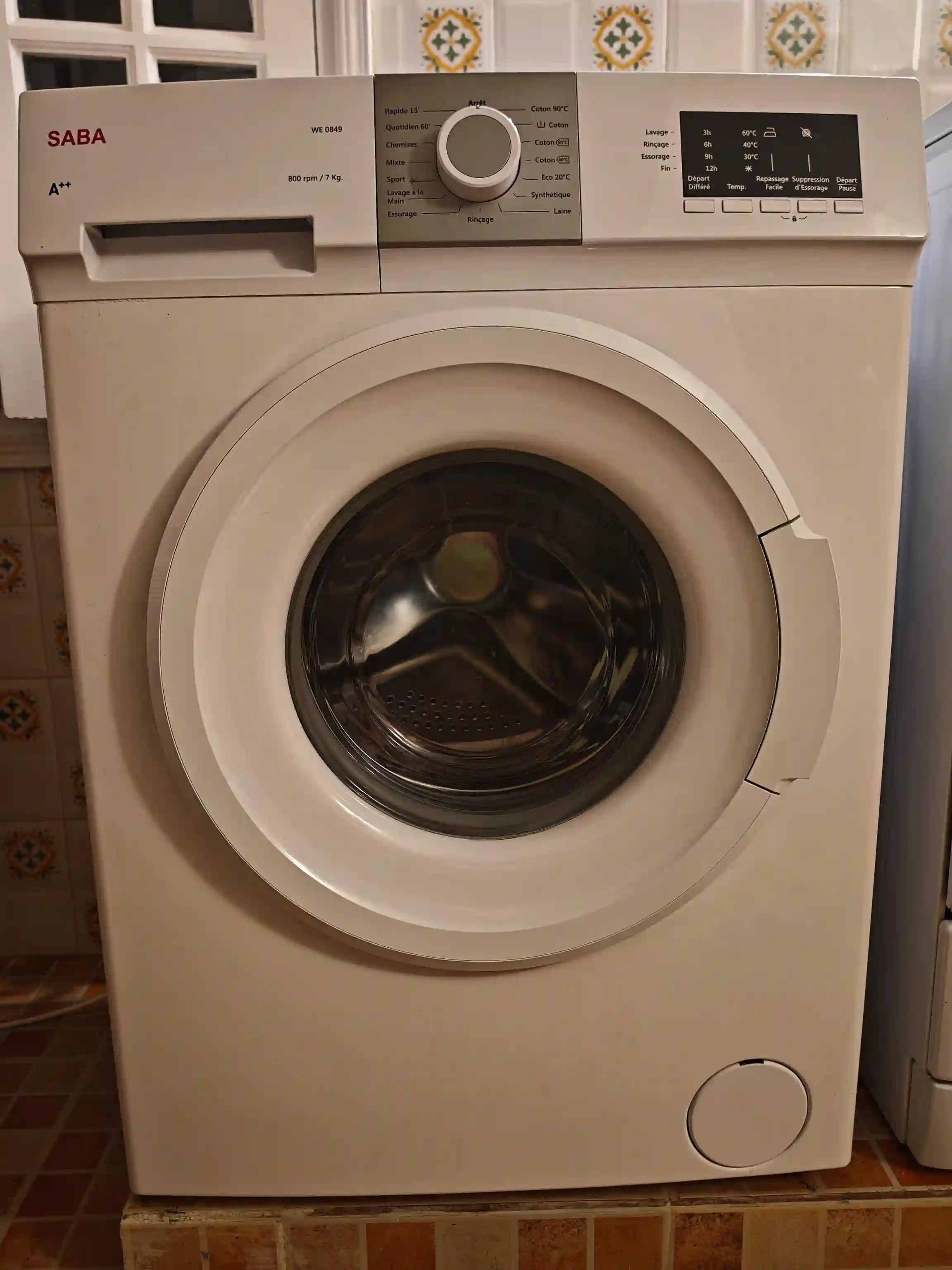 Lave Linge Hublot 7 kg Saba à La Marsa