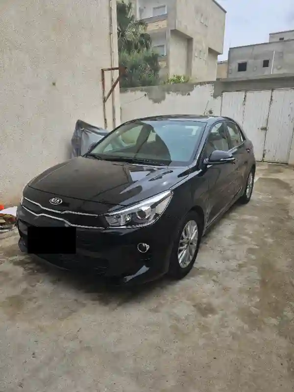 Kia RIO Essence 2020 - Vue 3