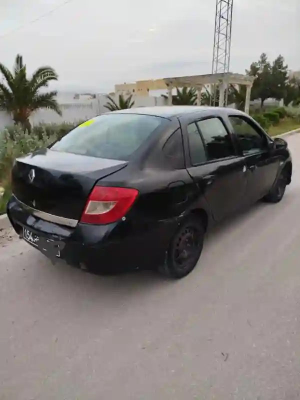 Renault Autres Essence 2011 - Vue 4