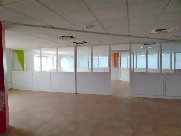 Super Bureau en Open Space 650 m2 à Charguia 2 à Charguia 2 - Vue 2