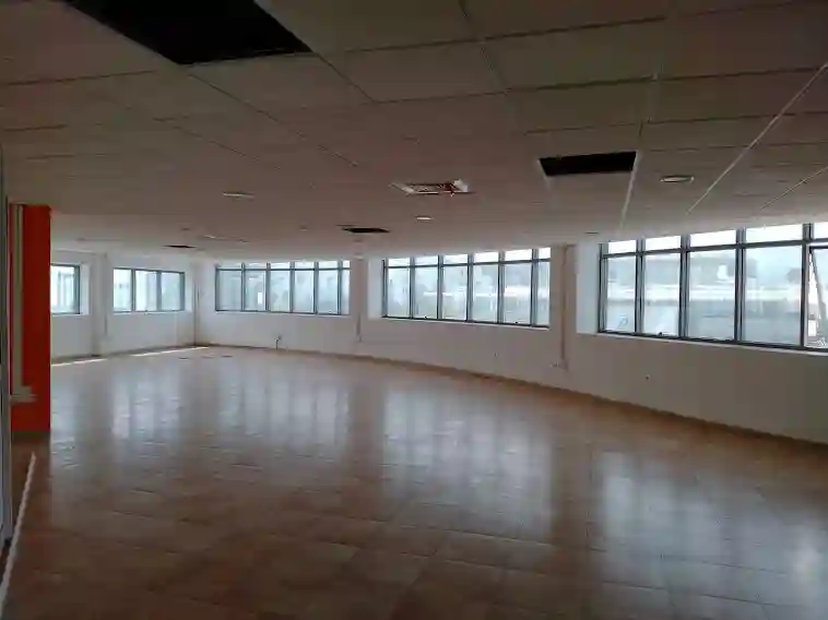 Super Bureau en Open Space 650 m2 à Charguia 2 à Charguia 2 - Vue 3