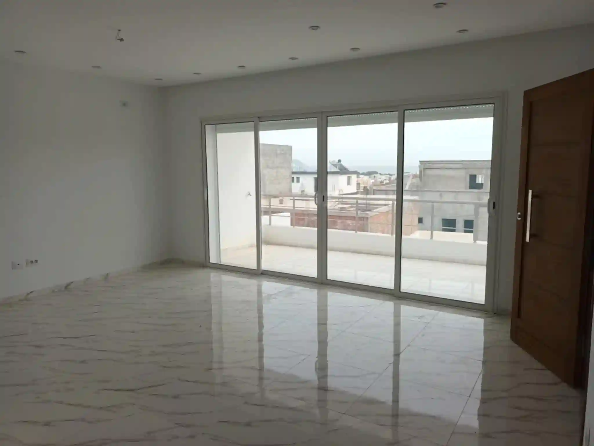 Appartement s1 Spacieux Haut Standing à Bizerte - Vue 2