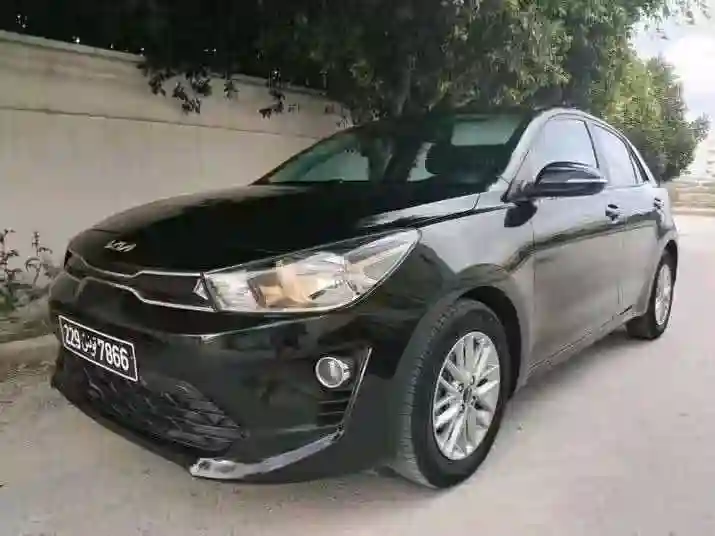 KIA RIO Coupé Première Main EN Très BON État - Vue 4