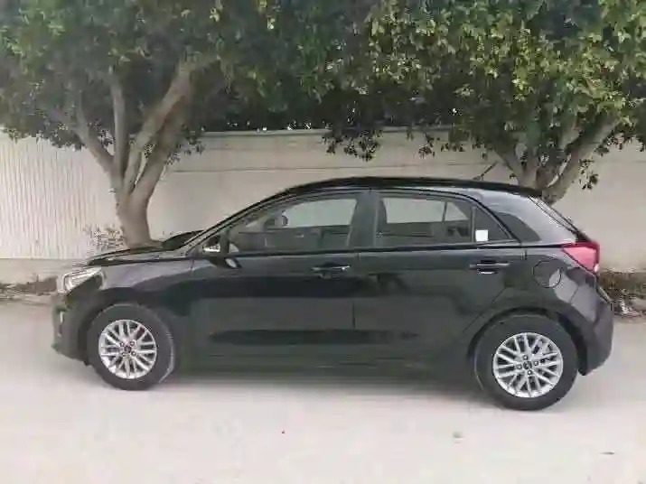KIA RIO Coupé Première Main EN Très BON État - Vue 6