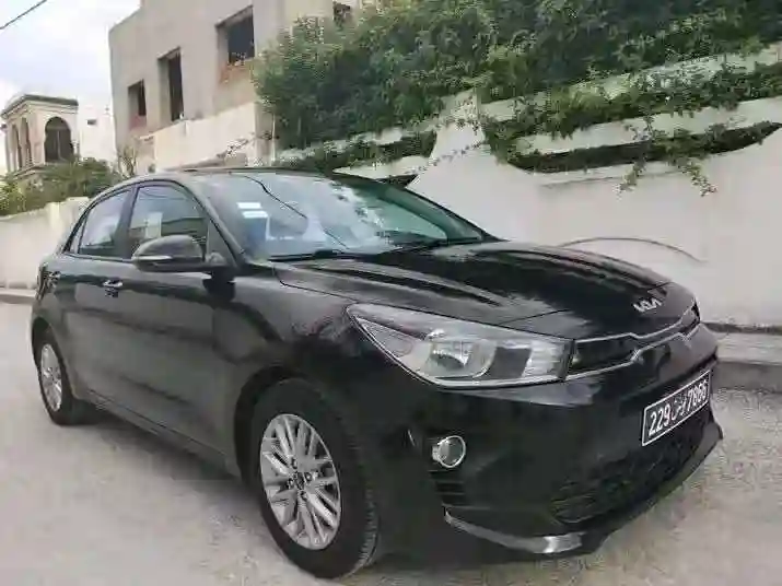 KIA RIO Coupé Première Main EN Très BON État - Vue 8