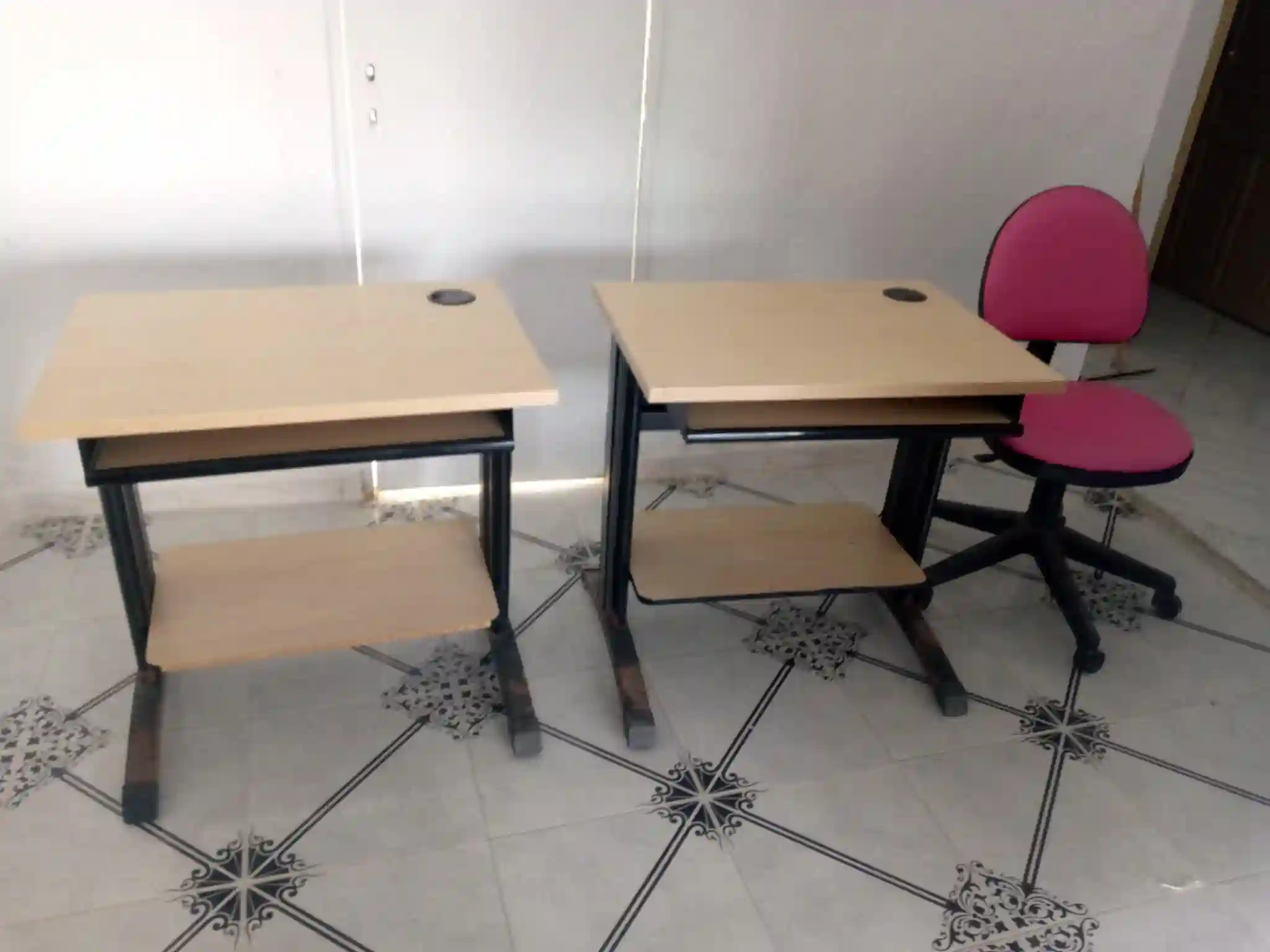Meubles de Bureau à El Hrairia - Vue 1