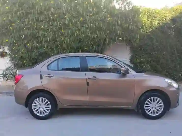 Suzuki Swift Essence 2021