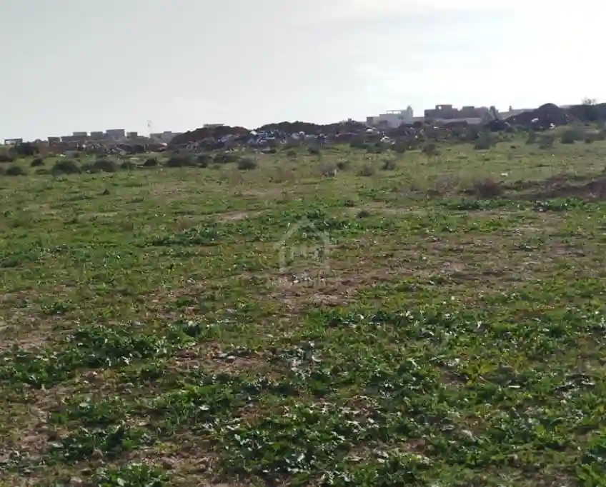 Un Terrain de 669 m² à Maamoura à Vendre 51355351 - Vue 1