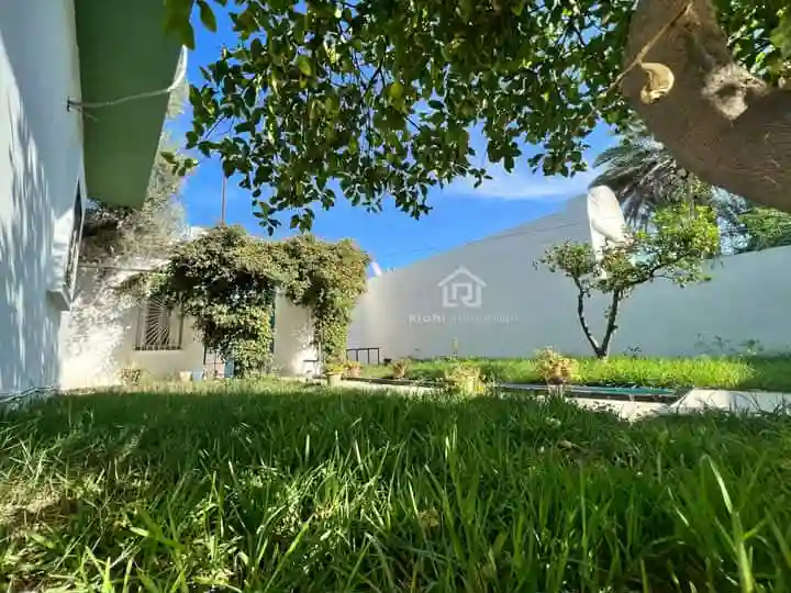 a Louer Mégrine Coteaux Villa s+2 Avec Jardin - Vue 3