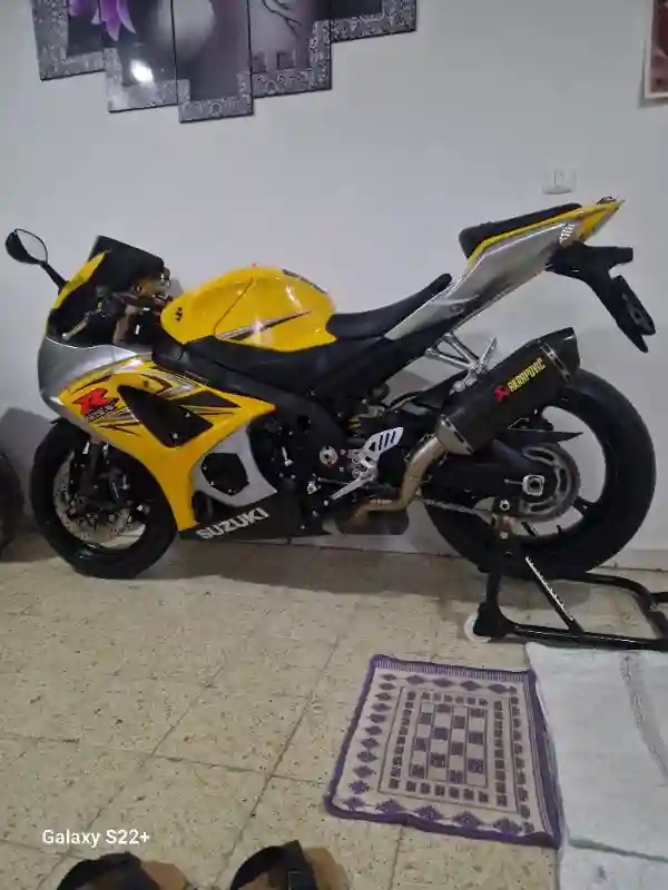 Suzuki Gsxr k8 - Vue 3