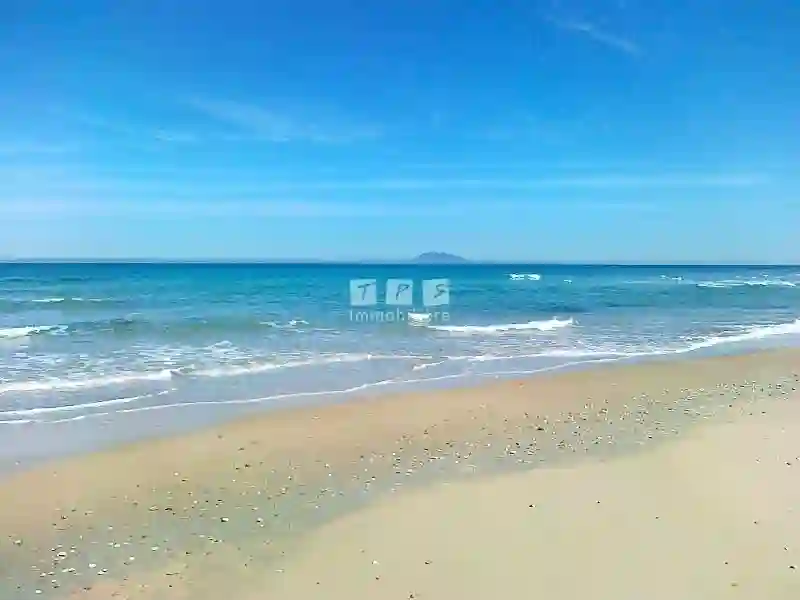 Terrain Lunara Gammart au Bord de la mer