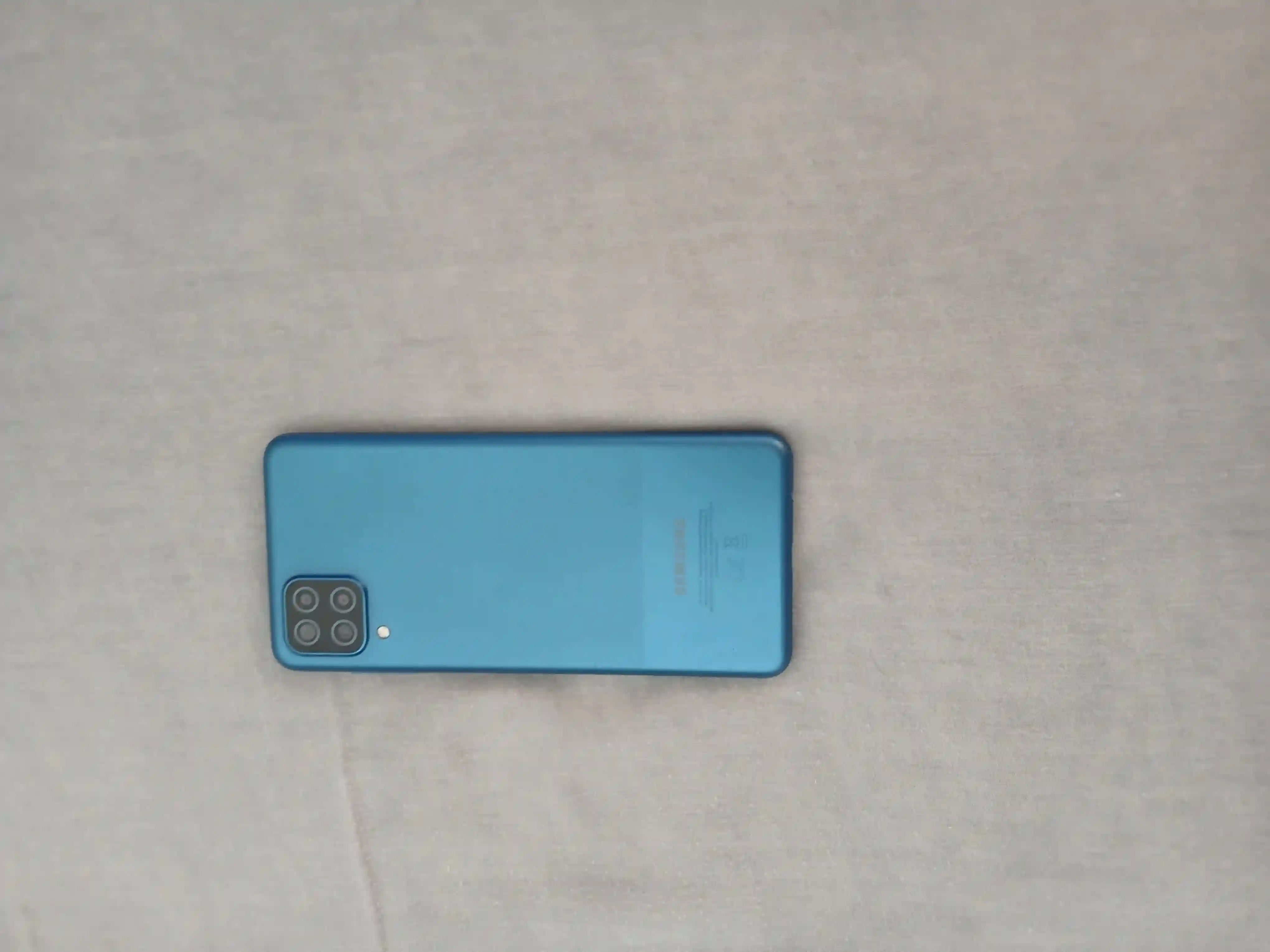 Samsung Galaxy a12 à Ariana Ville - Vue 1
