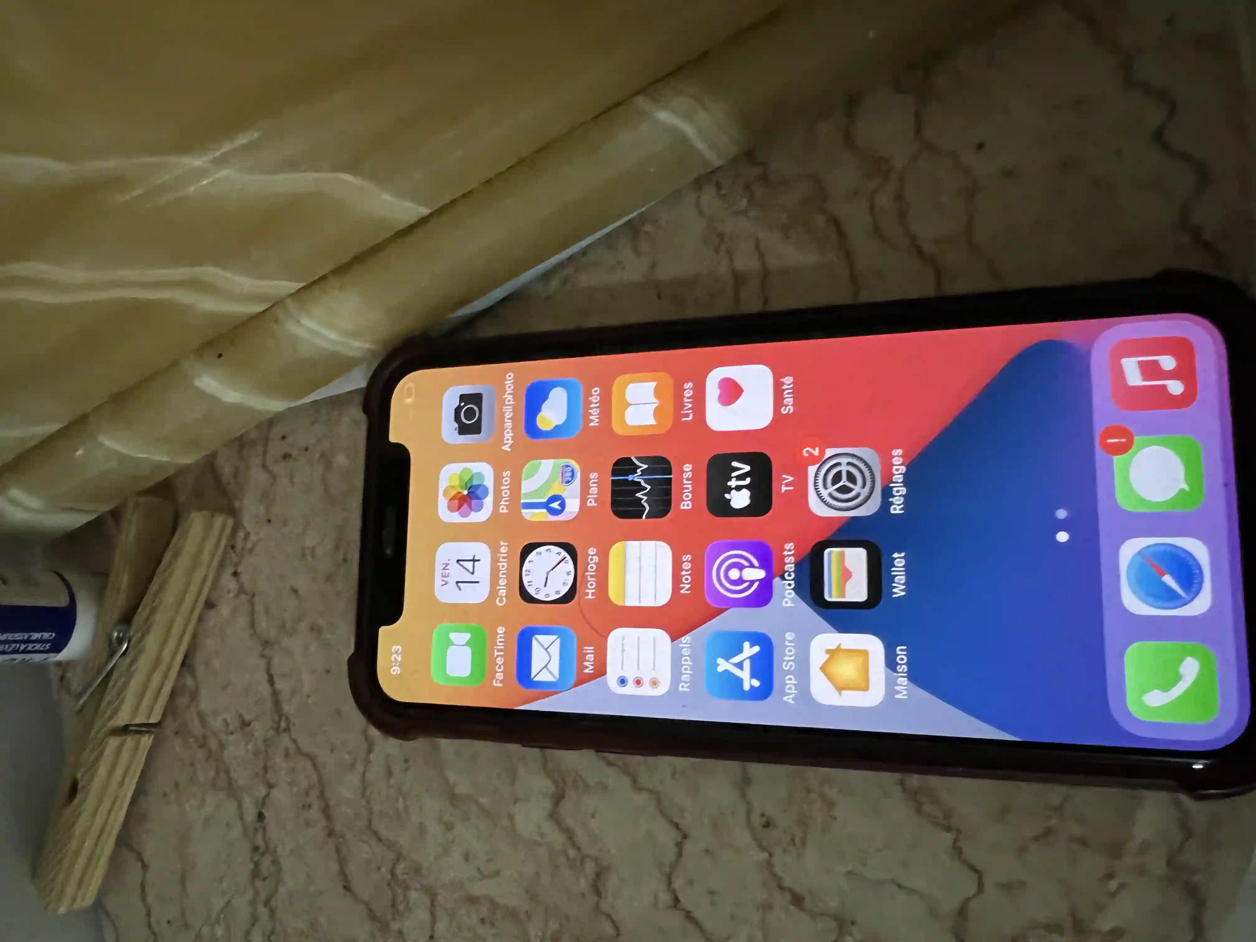 Iphone 11 pro à El Menzah