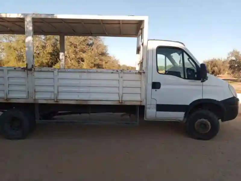 Iveco 35c15 - Vue 1