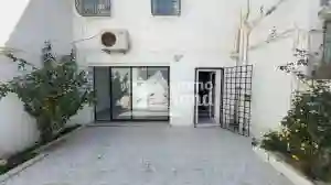 Triplex s3 de 180m2 a les uv4 Menzah 6 à El Menzah 6 - Vue 3