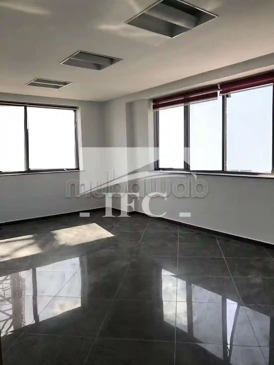 Bureau en 6 Espaces 205m² CUN Ifcu146 - Vue 1