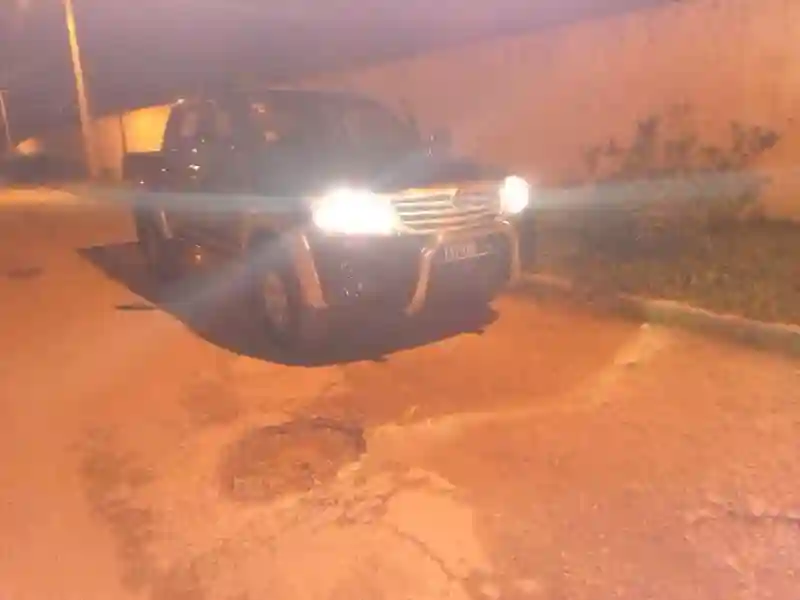 Vendre Toyota Hilux 4x4 Double Cabine - Vue 8