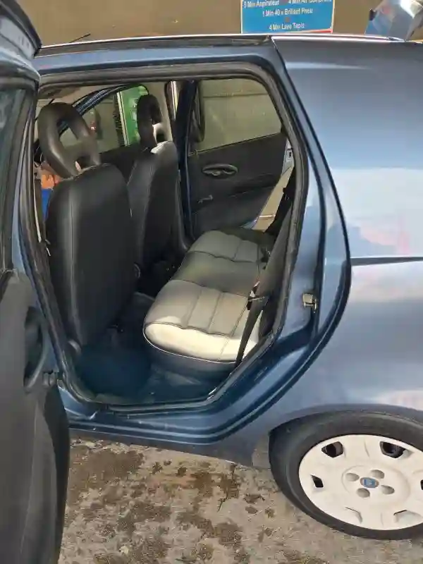 Fiat Punto Diesel 2005 - Vue 5