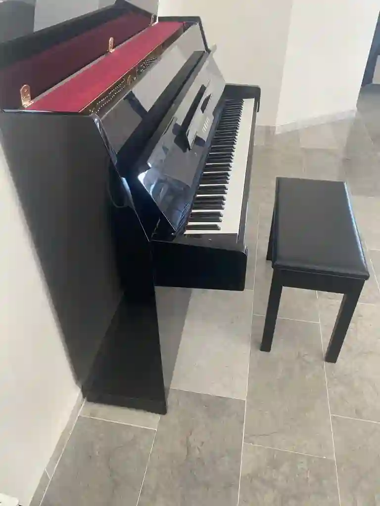 Piano Yamaha Avec Banquette à El Menzah