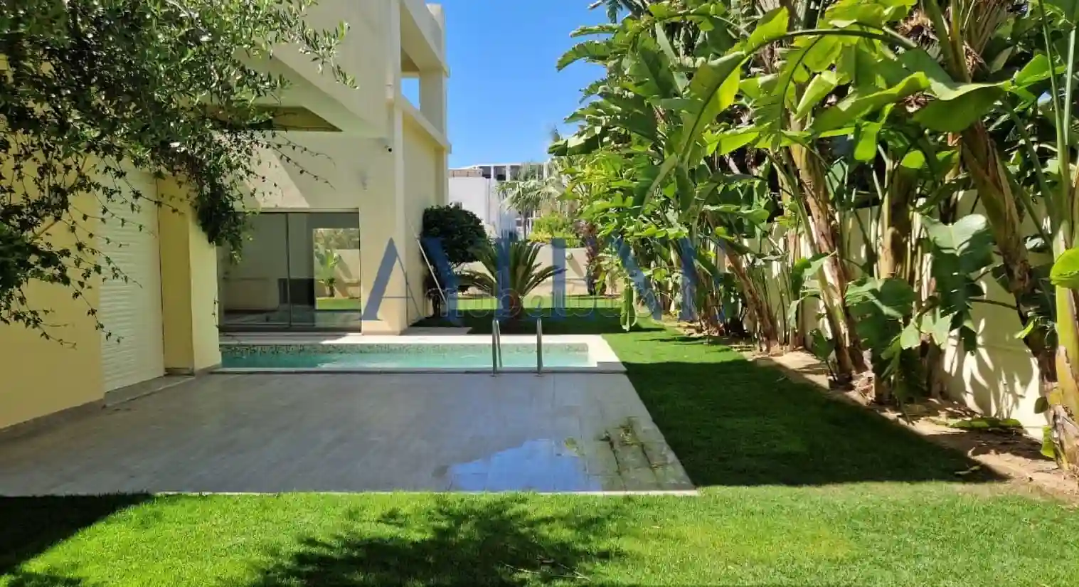Villa à Louer aux Jardins de Carthage Avec Piscine - Vue 2