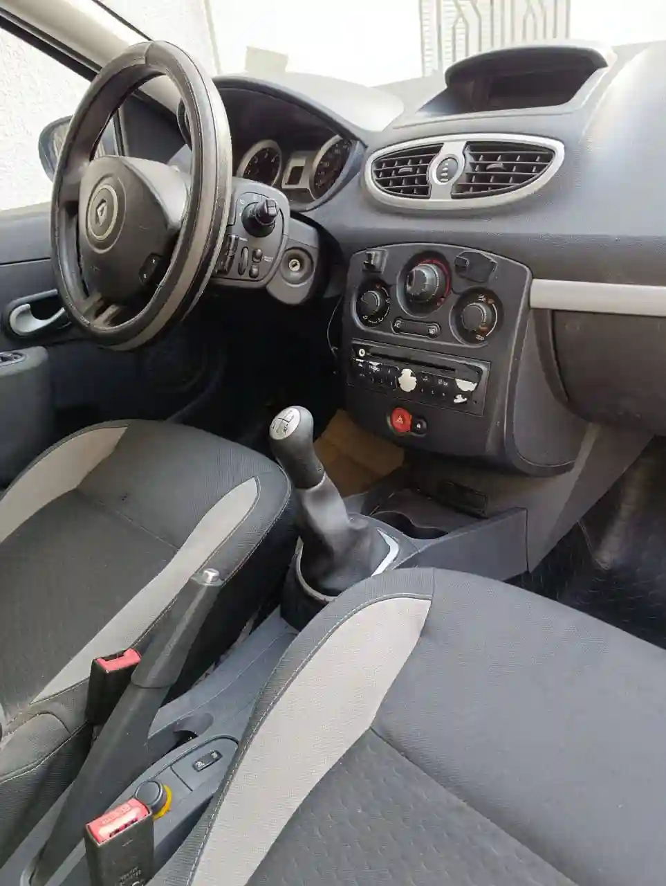Clio 3 2010 à Zaghouan - Vue 2