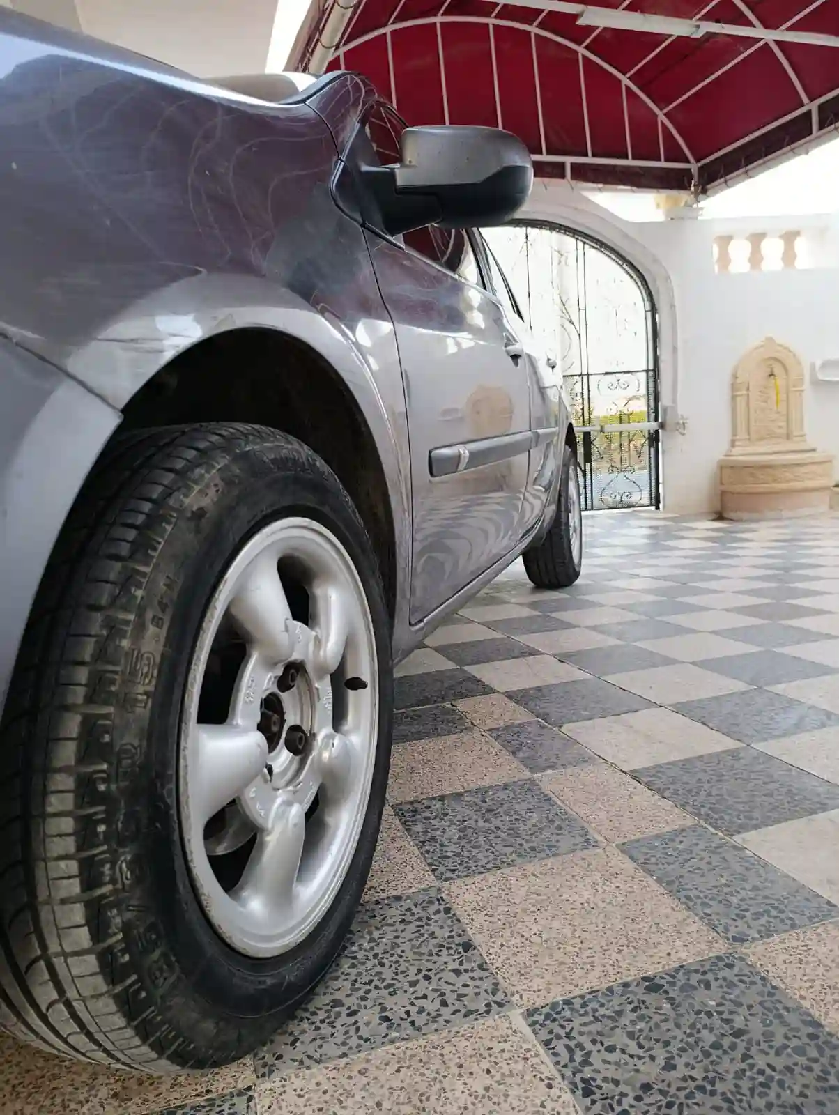 Clio 3 2010 à Zaghouan - Vue 4