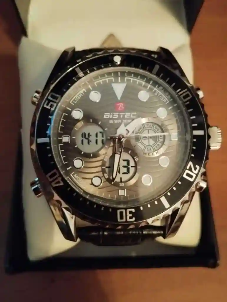 Montre Analogique Numérique - Vue 4