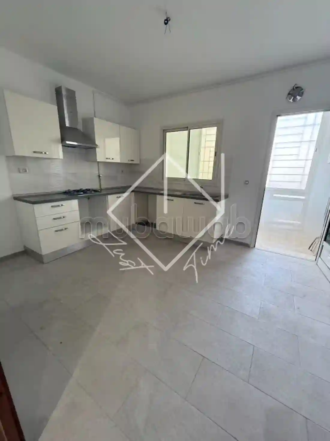 À Louer Appartement s2 à Cité Lghazela Jamais ha - Vue 3