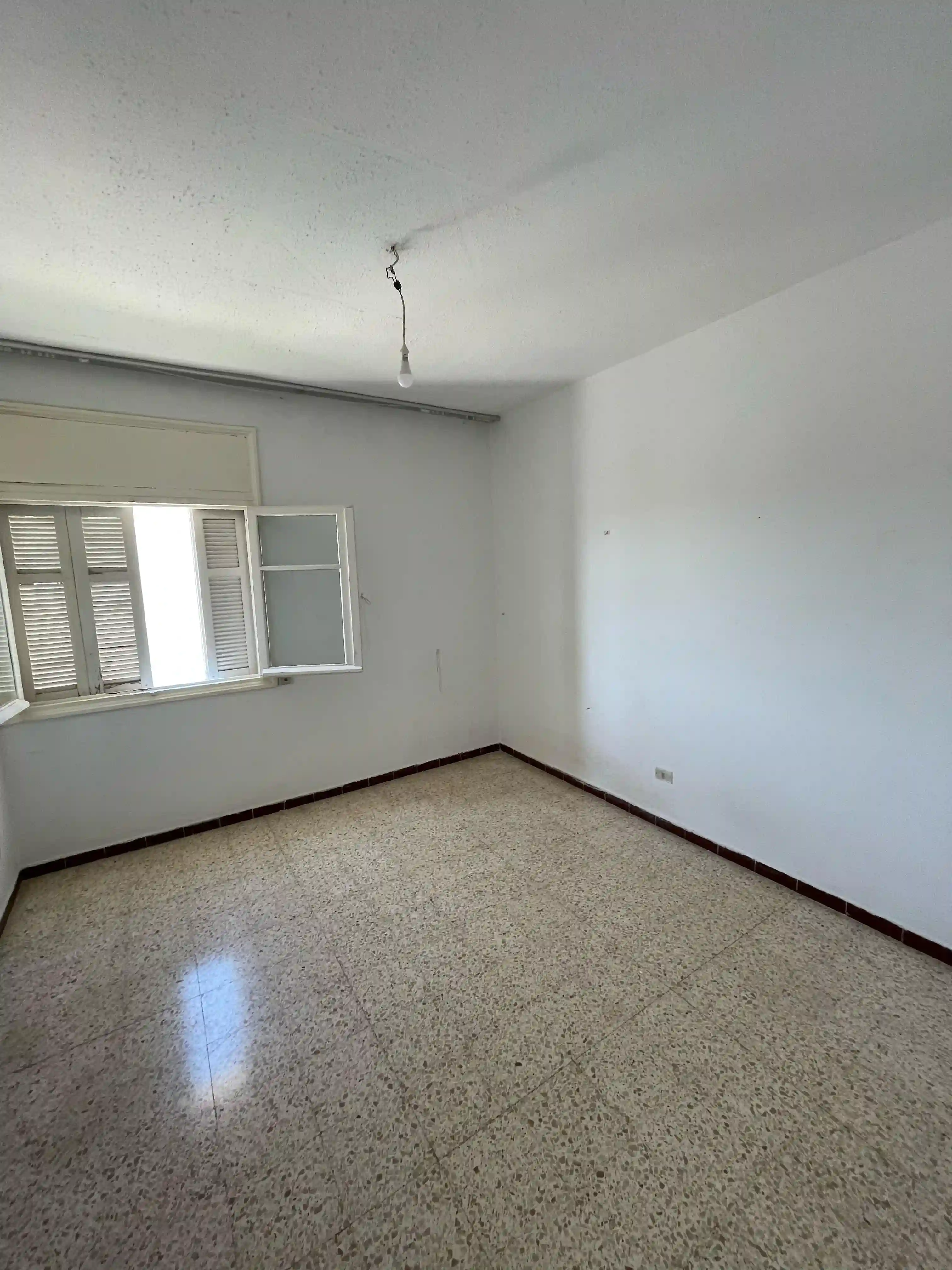 Appartement 4 Piéces à Cité oly à Cite Oplympique - Vue 3