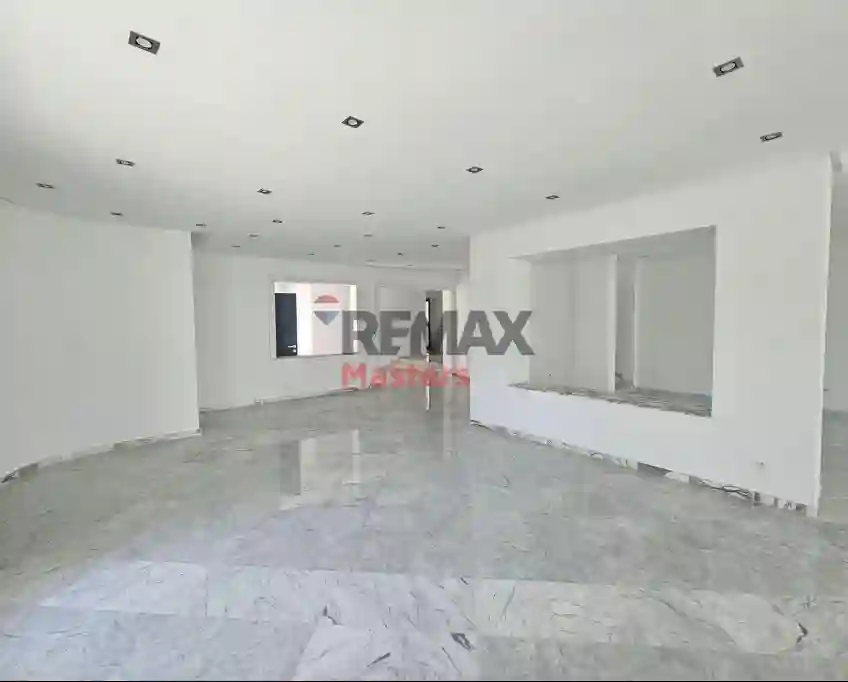 À Louer Villa de Prestige Avec Piscine à la Soukra - Vue 1
