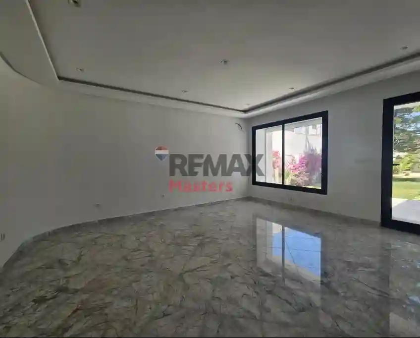 À Louer Villa de Prestige Avec Piscine à la Soukra - Vue 8
