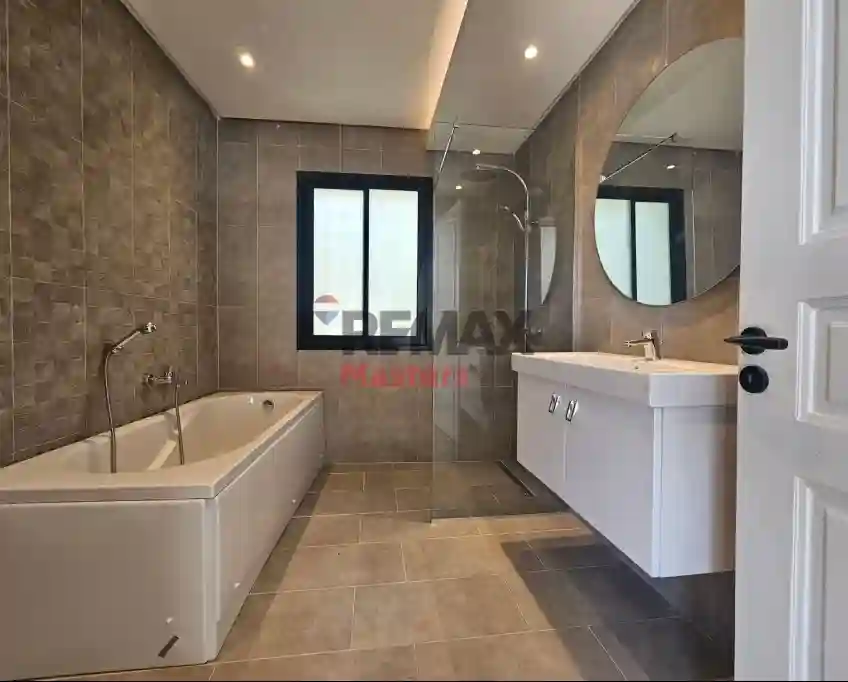 À Louer Villa de Prestige Avec Piscine à la Soukra - Vue 9