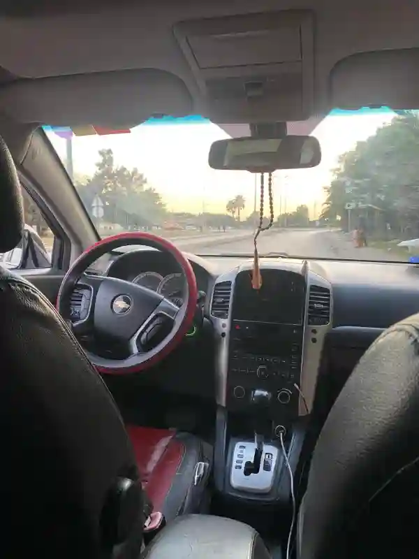 Voiture Chevrolet Captiva - Vue 4