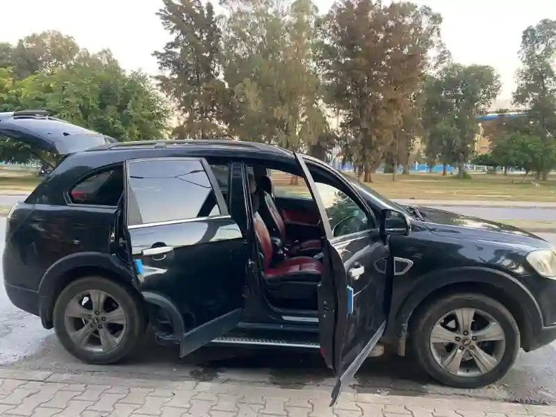 Voiture Chevrolet Captiva - Vue 6