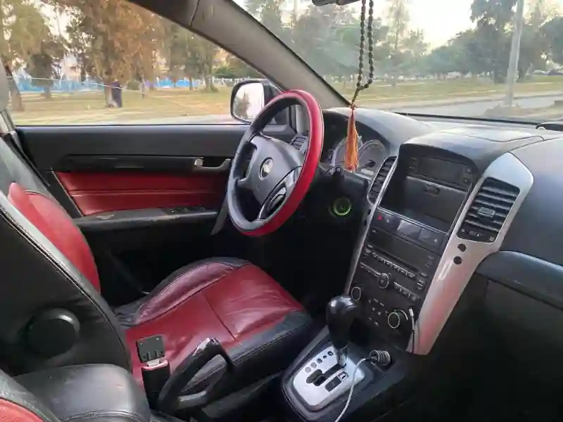 Voiture Chevrolet Captiva - Vue 8