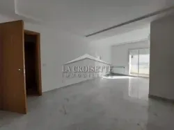Appartement s+3 à la Soukra Mal4164