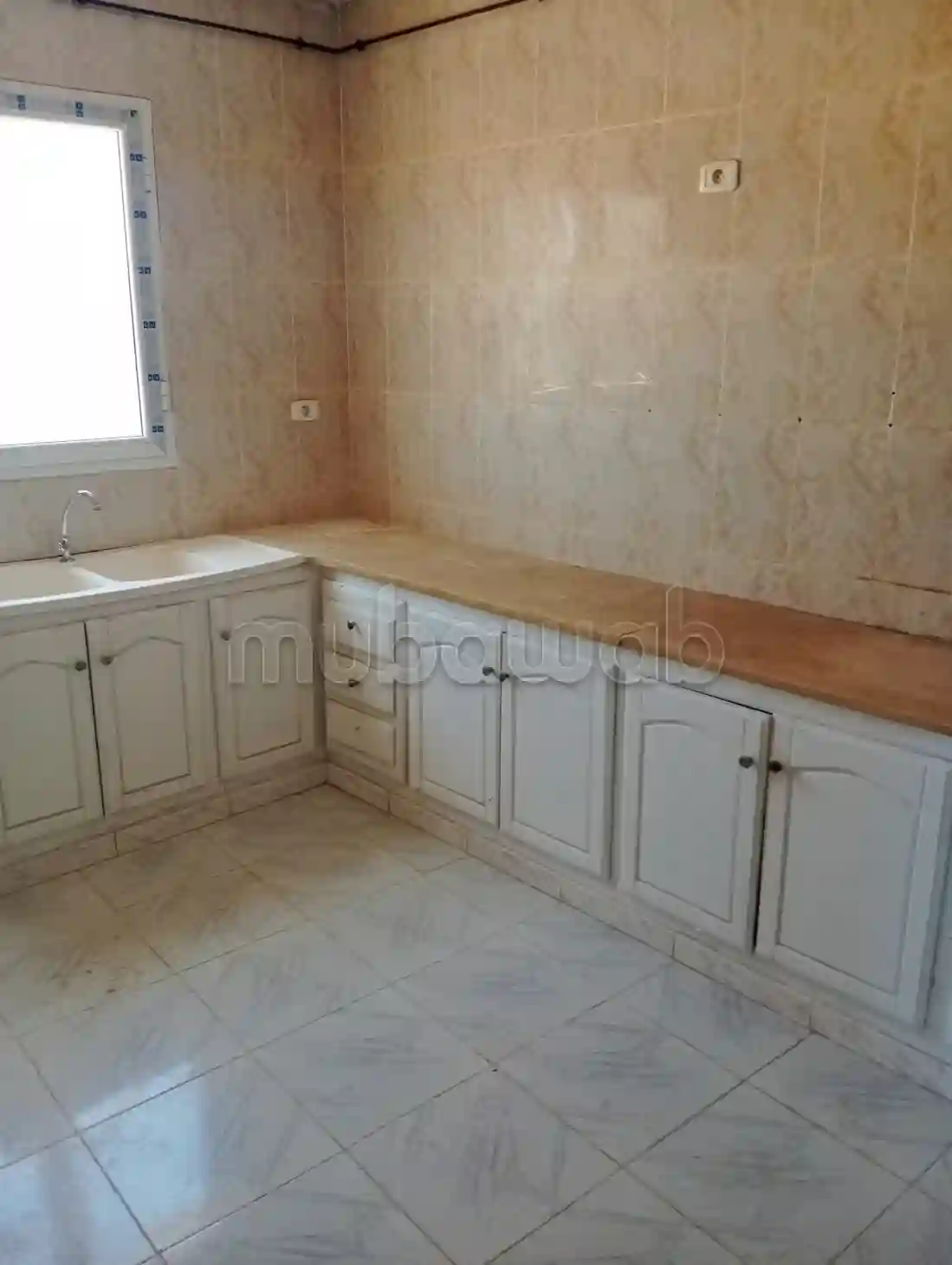 Location Appartement 100m2 - Vue 2
