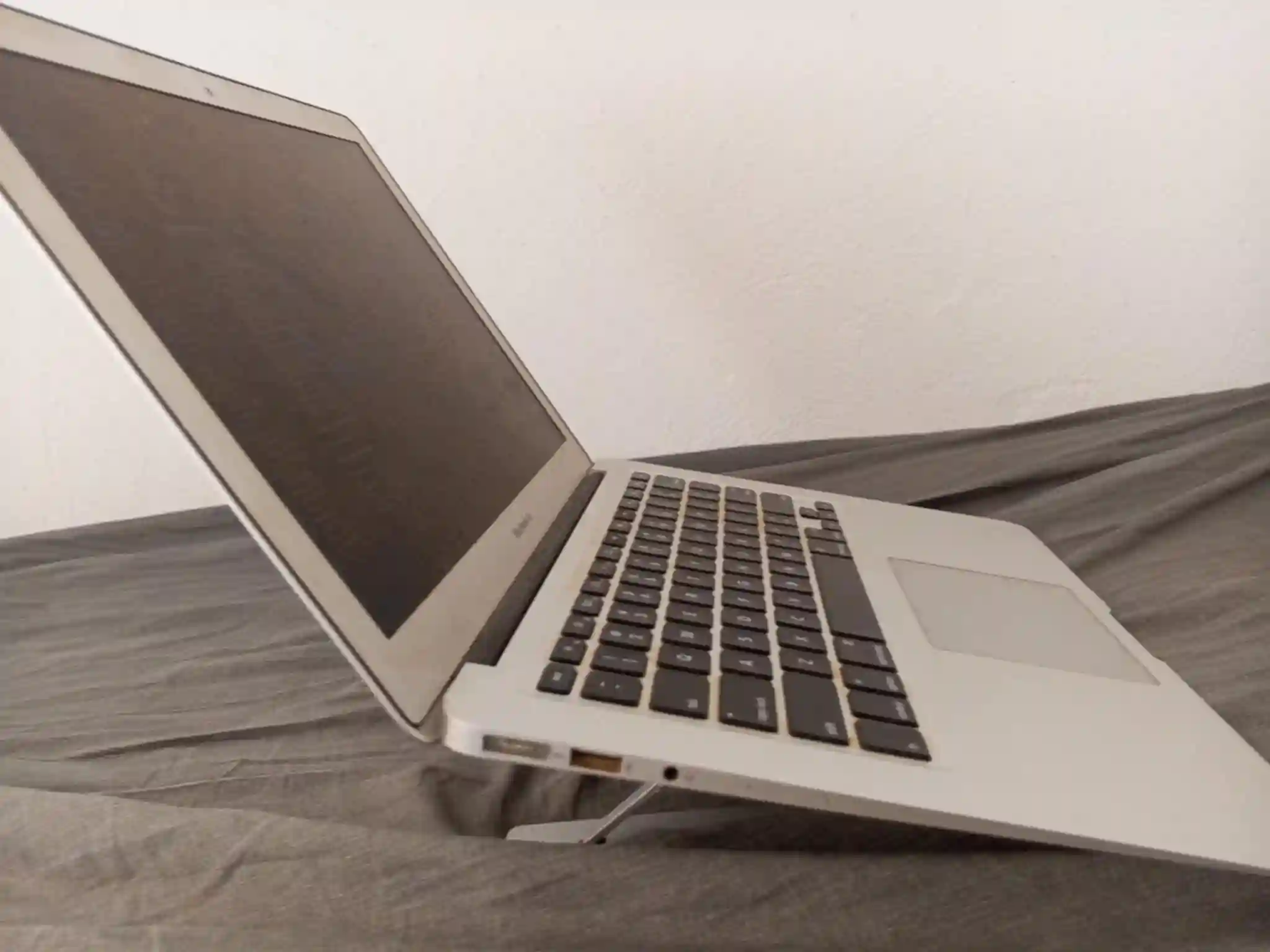 Macbook air à Sned - Vue 4